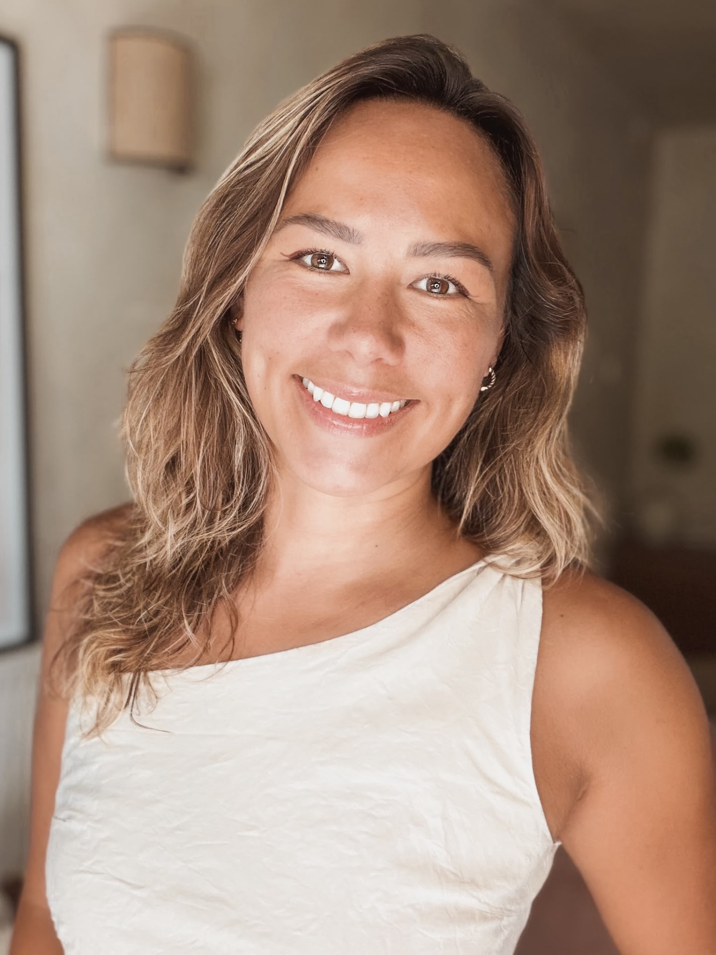 Amanda, your local real estate agent on the Costa Brava